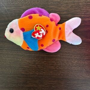 TY Beanie Babies - LIPS the Kissing Fish - MWMT RETIRED Great Gift Tags Attached
